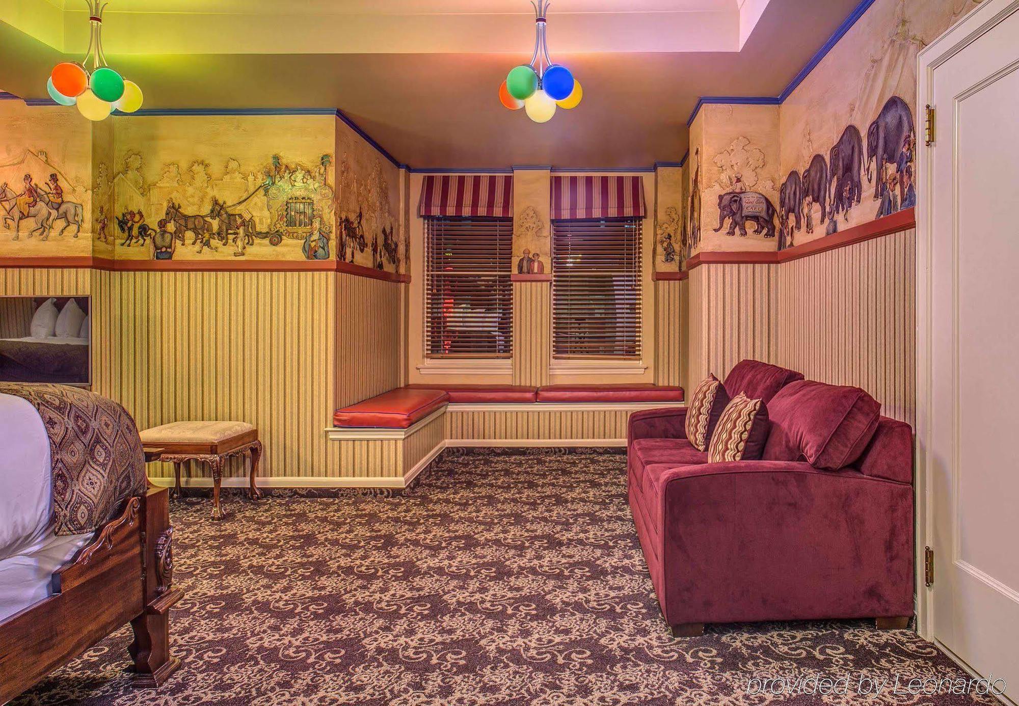 The Davenport Tower, Autograph Collection 4*